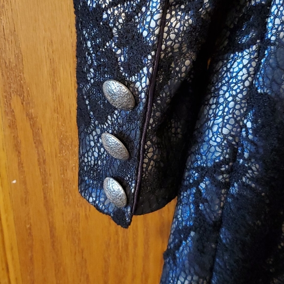 One of a kind women's dress coat - Picture 8 of 9